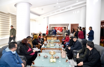 Başkan Gürkan'a Sanat Merkezinde görevli kurs hocalarından ziyaret