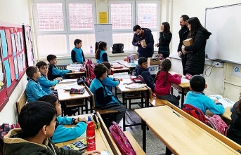 CMC'den Malatya'daki 10 İlköğretim Okuluna Kitap Bağışı
