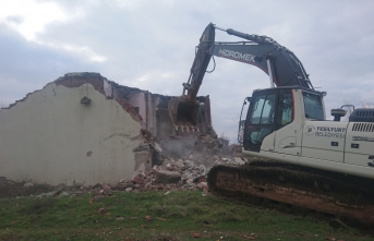 Yeşilyurt'ta  253 metruk ev yıkıldı