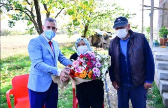 Başkan Çınar, Makbule Teyze'nin Hayır Duasını Aldı