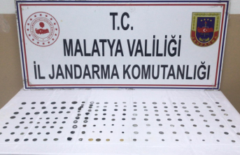 Malatya'da Tarihi Eser Kaçakçılığı... Roma Dönemine Ait Sikke Ele Geçirildi