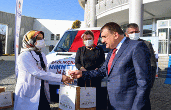 Başkan Gürkan, Sağlıkçıları Unutmadı