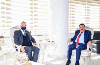 Sani Konukoğlu Başkan Gürkan'ı Ziyaret Etti