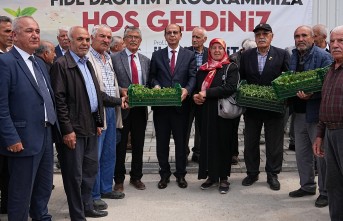 Yeşilyurt Belediyesi 250 Bin Sebze Fidesi Dağıttı!