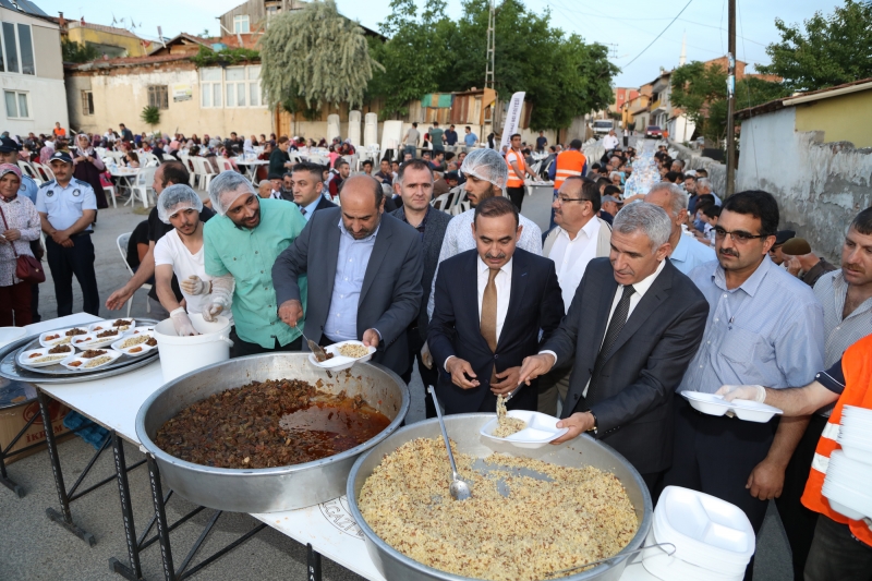 Başkan Güder, Taştepe Mahallesinde İftar Programına Katıldı