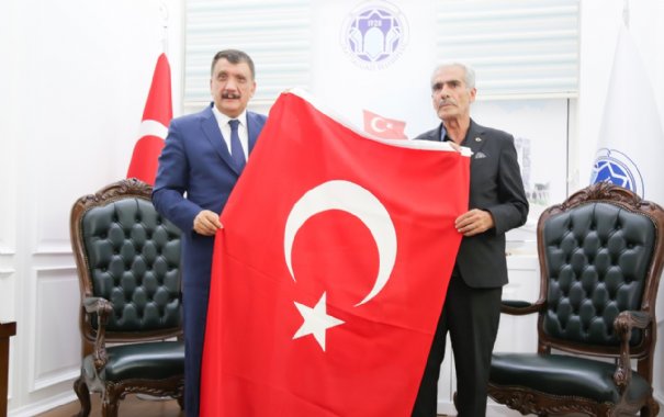Başkan Gürkan, Şehit Fethi Sekin'in ailesini ağırladı