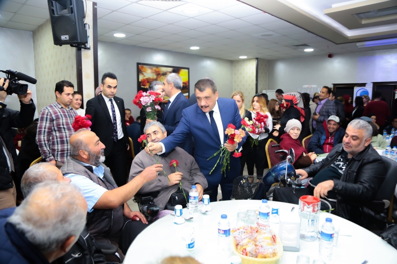 Başkan Gürkan,'Tüm Engelleri Sevgiyle Aşıyoruz' Etkinliğine Katıldı