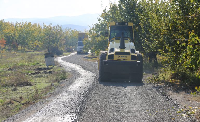 Battalgazi Belediyesi Ağılyazı Mahallesi ile Tandoğan Mahallesi’nde Asfalt Çalışması Yapıyor