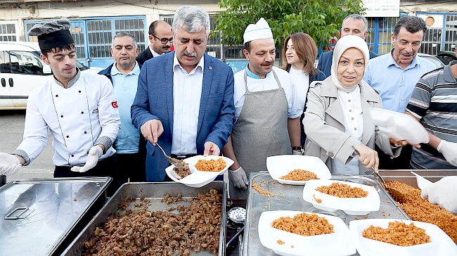 Büyükşehir’den İki İlçede İftar programı