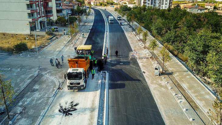 Göztepe Caddesi Asfaltlandı