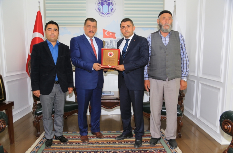  Güvenlik Korucuları ve Şehit Aileleri Derneği'nden Başkan Gürkan'a Ziyaret