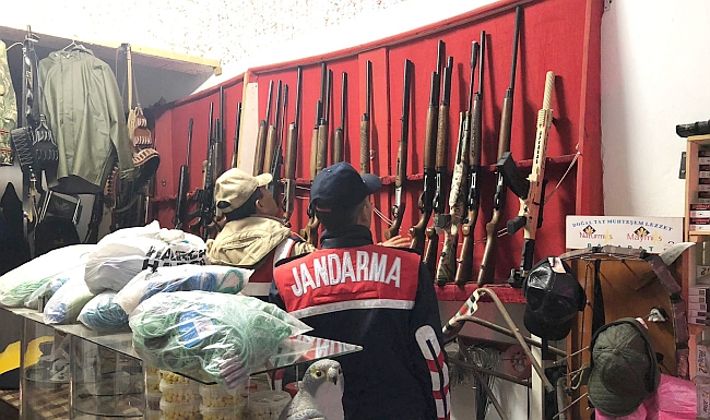 Jandarma'dan Silah Satıcılarına Denetleme