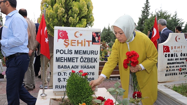 Öznur Çalık Huzurevi, şehitlik, MİAD Sevgi Evleri ve şehit ailelerini ziyaret etti