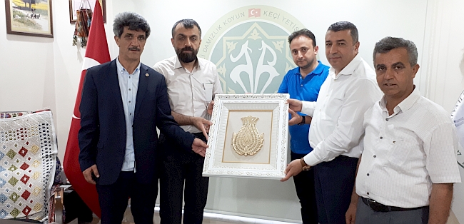Ramazan Özcan'dan Tebrik Ziyareti