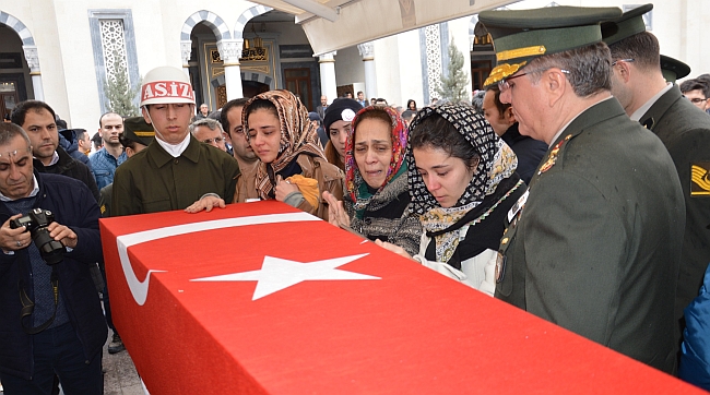 Şehit Pilotlar Son Yolculuklarına Uğurlandı