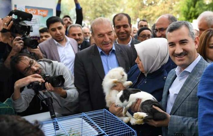 'Sev Beni ve Şanslı Projelerimiz İle Doğanın Sevimli Canlılarına Sahip Çıkıyoruz'