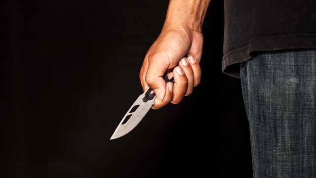 Yeşiltepe'de 2 kişi bıçaklandı