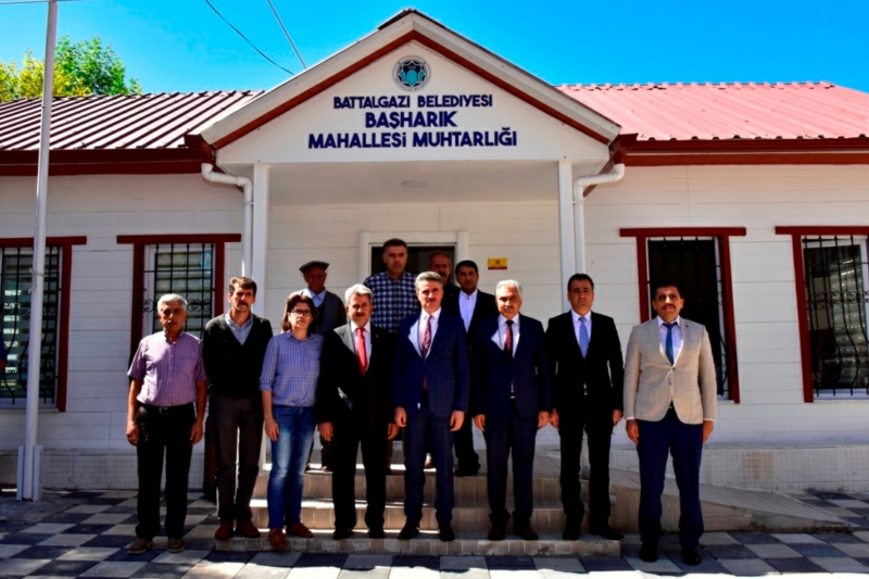 Vali Aydın Baruş Ataköy-Paşaköşkü-Başharık Mahallerini Ziyaret Etti