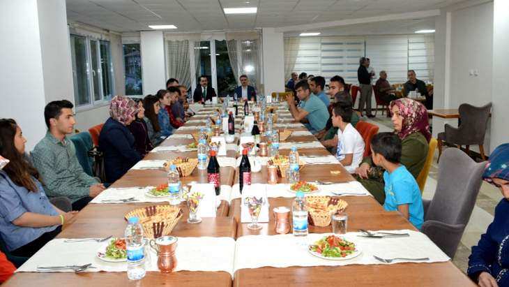 Vali Baruş Akçadağ’da Şehit ve Gazi Aileleri ile İftarda Bir Araya Geldi