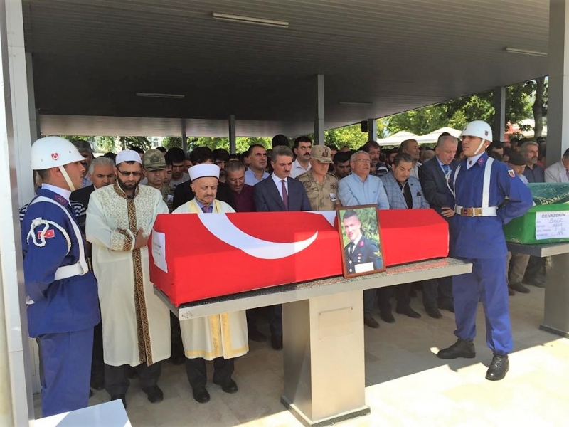 Vali Baruş Astsubay Çavuş Taşpınar’ın Cenaze Törenine Katıldı