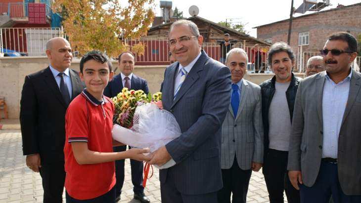 Vali Kaban, Hatice-İsmet Şeftalicioğlu İlköğretim Okulunu Ziyaret Etti