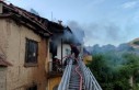 Malatya’daki ev yangınında 2 kişi dumandan etkilendi