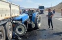 Tır'a Çarpan Traktör Sürücüsü Yaralandı