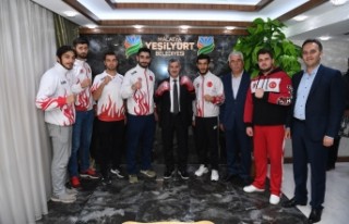 Başkan Çınar, Kıck-Boks Erkek A Milli Takım Sporcularını...