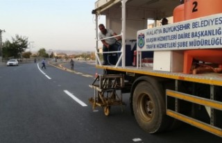 Büyükşehir'den yol işaretleme çalışması