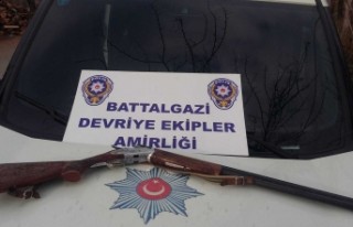 Malatya'da Ruhsatsız Tüfek ve Boğma Rakı...