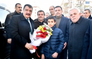 Başkan Gürkan'dan Fırat Mahallesini Ziyaret