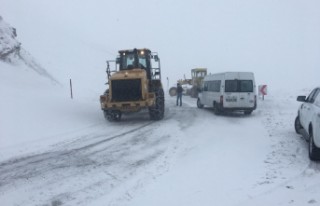 Mahsur Kalan Öğretmenler Kurtarıldı