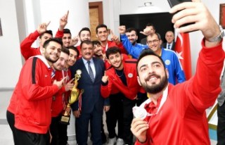 Malatya Büyükşehir Belediyesi Voleybol Takımı,...