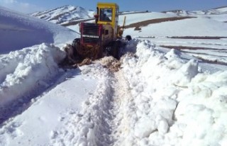 Nisan Ayında Karla Mücadele Devam Ediyor