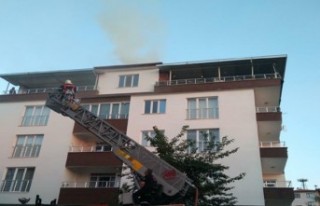 Malatya'da çatıda çıkan yangın korkuttu