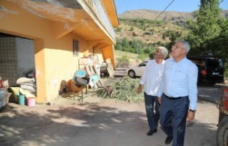 Başkan Güder Depremzede Aileleri Ziyaret Etti