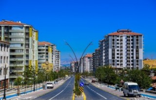 Selçuklu Mahallesi’nin caddelerinde yol çizgi...