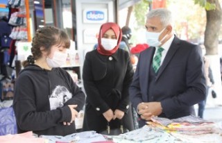 Başkan Güder, İnönü Caddesi Esnaflarını Gezdi