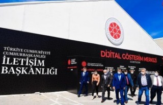 Başkan Gürkan, Dijital Gösterim Merkezini Ziyaret...