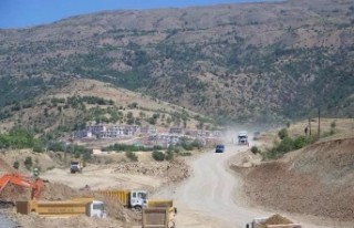 Doğanyol'da yol genişletme çalışmaları...