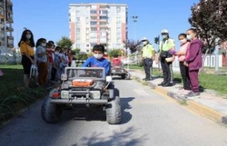 Battalgazi trafik parkta minik öğrencilere eğitim...