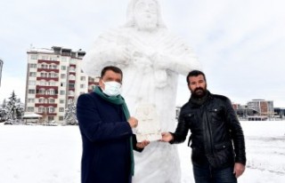 Kardan ‘Kral Tarhunza’ Heykeli Büyük İlgi Görüyor