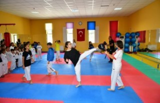 Yeşilyurt Belediyespor Kulübü Taekwondo Takımı...