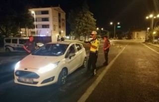 Trafik ekiplerinden uyuşturucu denetimi