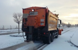 Büyükşehir'den Kar Mesaisi