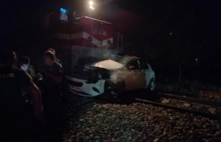 Malatya'da Yolcu Treni Otomobile Çarptı: 1...