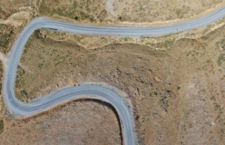 Yeşilyurt İlçesi üçgöze Mahalle Yolu Asfaltlanıyor
