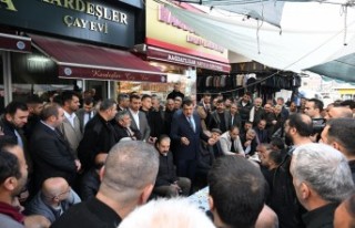 Başkan Gürkan Mısır Çarşısı Esnafıyla Bir...