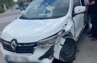 Kazada 2 Polis Memuru Yaralandı