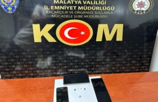 Ehliyet Sınavında Kopya Düzeneği Yakalandı